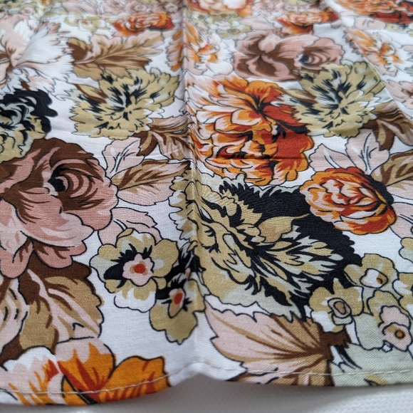 Frank & Buck Benteti Tie and Pocket Square - Picture 8 of 9